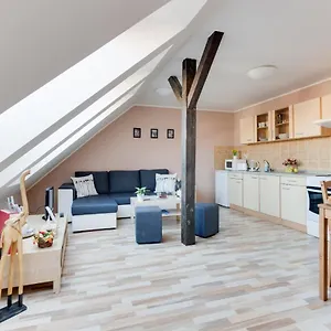 Jane's Attic Apartment Prag